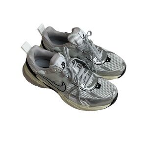 Nike V2K Run sneakers